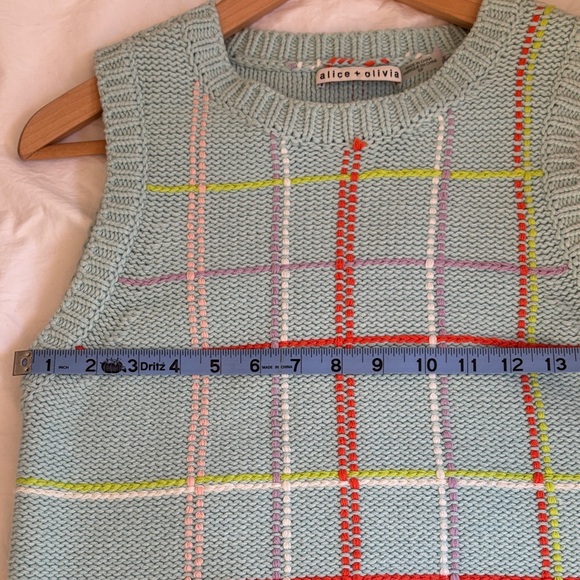 Alice + Olivia Blue Multicolor Plaid Sweater Vest size Small - Picture 6 of 13